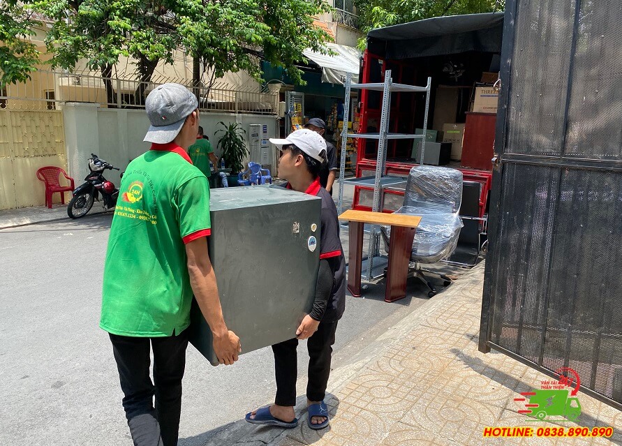 Đội ngũ nhân viên tại Chuyển Nhà Thân Thiện luôn làm việc với tinh thần trách nhiệm cao, nhiệt huyết và khoa học