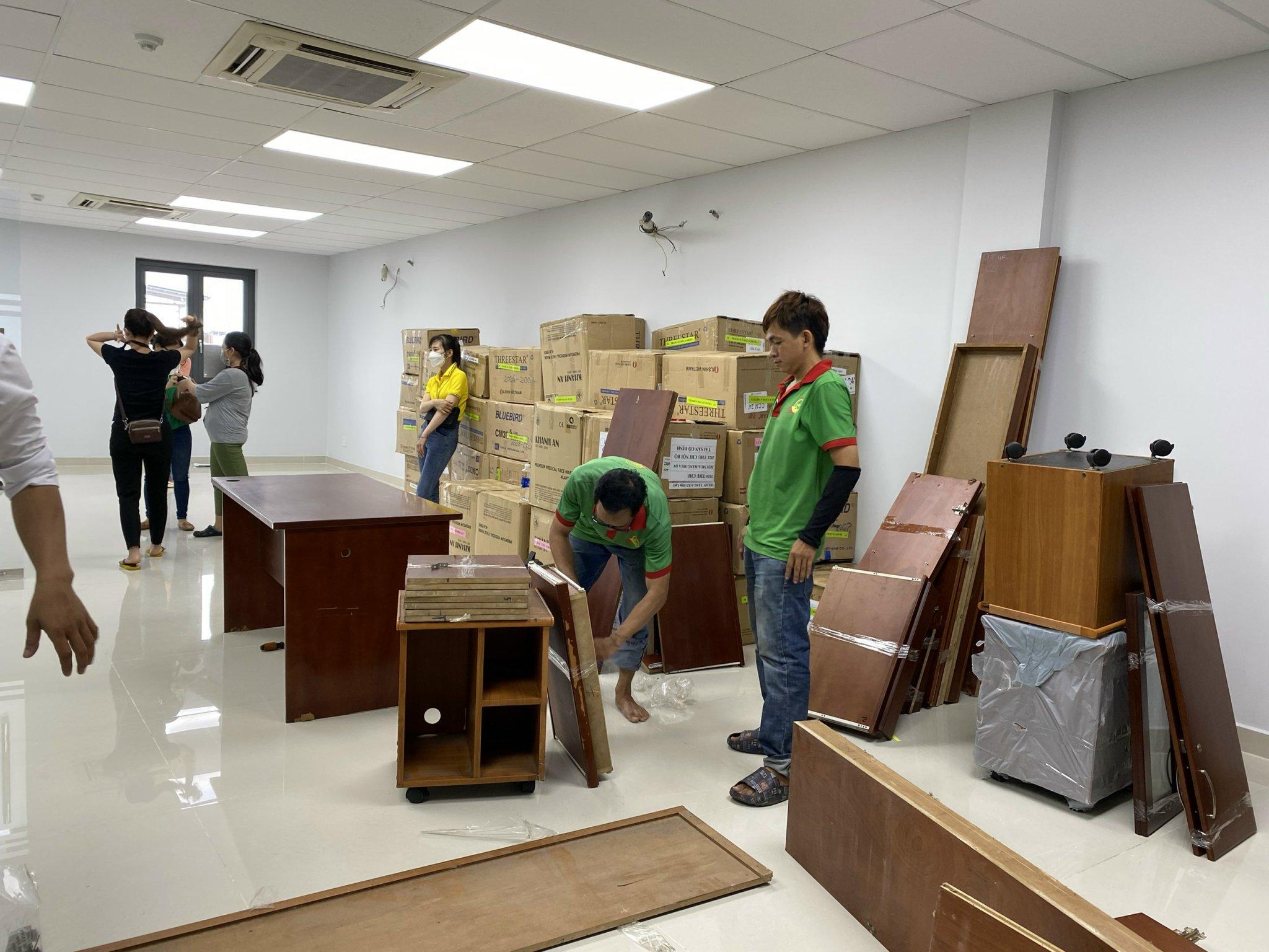 chuyển nhà trọn gói quận 1, chuyển nhà quận 1, dịch vụ vận chuyển nhà trọn gói, chuyển nhà 24/7, chuyển nhà trọn gói 247, chuyển nhà trọn gói hồ chí minh, dọn nhà trọn gói quận 1, vận chuyển nhà trọn gói hcm, chuyển nhà trọn gói, dịch vụ chuyển nhà trọn gói, chuyển nhà trọn gói tphcm, vận chuyển nhà trọn gói, chuyển nhà quận 1 giá rẻ, chuyển nhà trọn gói quận 1, chuyển nhà trọn gói quận 1, chuyển nhà trọn gói quận 1 tphcm, chuyển nhà trọn gói tại quận 1 tphcm, công ty chuyển nhà thân thiện, công ty thân thiện, mua thùng carton chuyển nhà quận 1, thuê xe tải nhỏ chuyển nhà quận 1, vận chuyển nhà giá rẻ hcm, vận chuyển nhà quận 1, vận chuyển nhà quận 1 giá rẻ, vận chuyển nhà trọn gói quận 1, vận chuyển nhà trọn gói quận 1, vận chuyển nhà ở quận 1