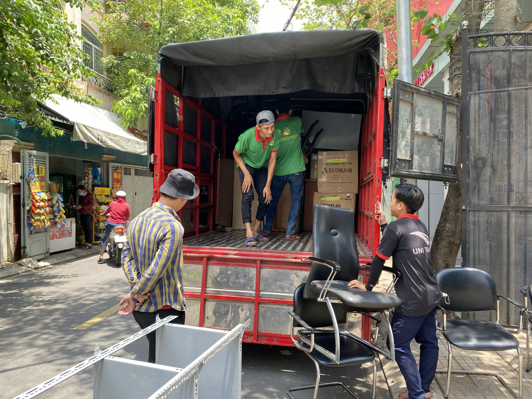 chuyển nhà trọn gói Tân Uyên, công ty chuyển nhà thân thiện, công ty thân thiện, chuyển nhà Tân Uyên, chuyển nhà 247, chuyển nhà trọn gói 247, dịch vụ chuyển nhà Tân Uyên, dịch vụ chuyển nhà trọn gói Tân Uyên, chuyển nhà Tân Uyên, chuyển nhà Tân Uyên giá rẻ, chuyển nhà trọn gói Tân Uyên, dọn nhà trọn gói Tân Uyên, mua thùng carton chuyển nhà Tân Uyên, thuê xe tải nhỏ chuyển nhà Tân Uyên, vận chuyển nhà Tân Uyên, vận chuyển nhà Tân Uyên giá rẻ, vận chuyển nhà trọn gói Tân Uyên, vận chuyển nhà ở Tân Uyên, chuyển nhà trọn gói, dịch vụ chuyển nhà trọn gói, vận chuyển nhà trọn gói, dịch vụ vận chuyển nhà trọn gói,