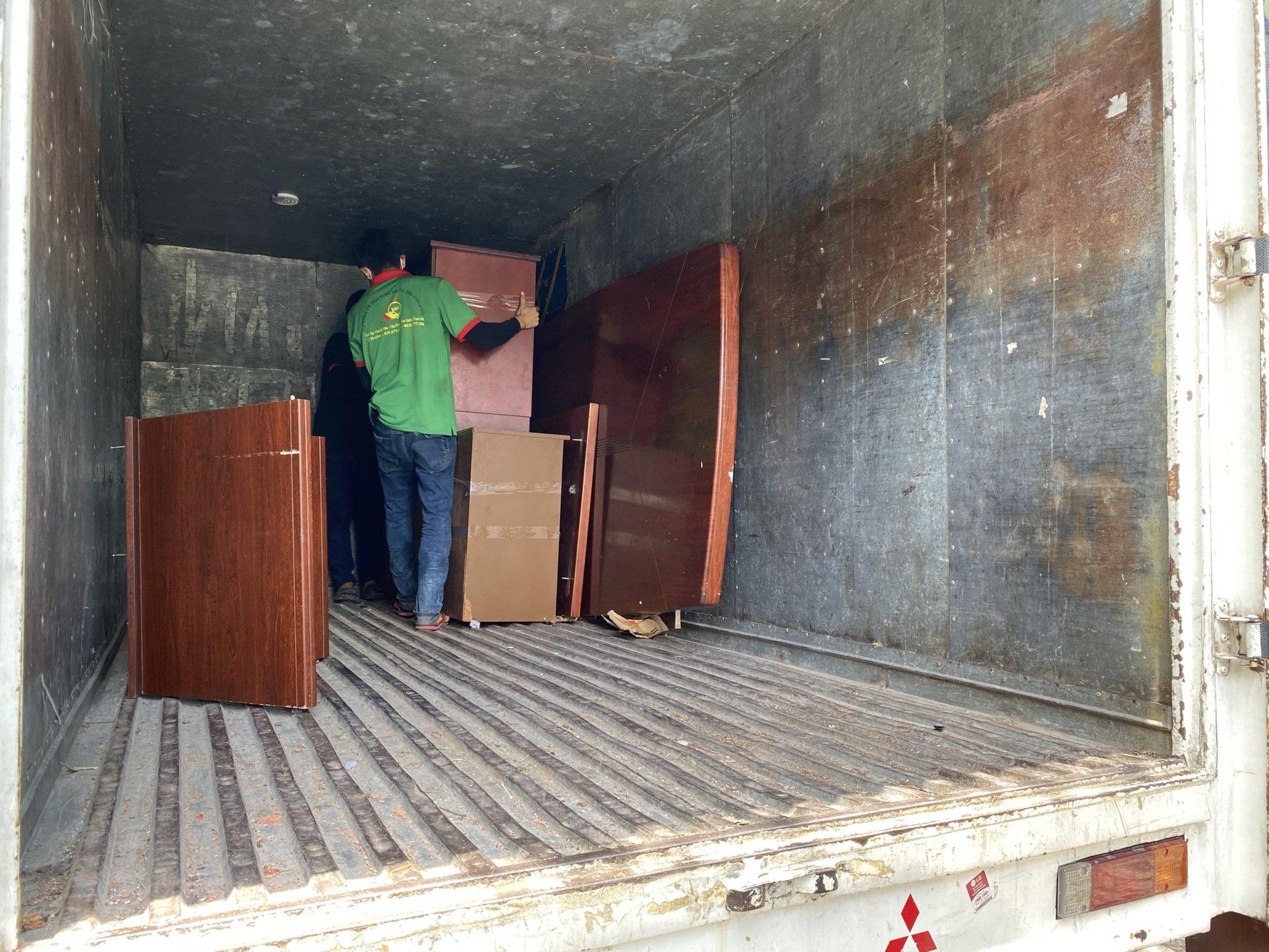 vận chuyển nhà trọn gói Tân Bình, chuyển nhà Tân Bình giá rẻ, chuyển nhà Tân Bình, chuyển nhà trọn gói quận Tân Bình, chuyển nhà trọn gói Tân Bình tphcm, chuyển nhà trọn gói tại Tân Bình tphcm, dọn nhà trọn gói Tân Bình, mua thùng carton chuyển nhà Tân Bình, thuê xe tải nhỏ chuyển nhà Tân Bình, vận chuyển nhà giá rẻ hcm, vận chuyển nhà Tân Bình, vận chuyển nhà Tân Bình giá rẻ, vận chuyển nhà quận Tân Bình, vận chuyển nhà trọn gói quận Tân Bình, vận chuyển nhà ở Tân Bình, vận chuyển nhà ở quận Tân Bình, chuyển nhà 24/7, chuyển nhà trọn gói 247, công ty chuyển nhà thân thiện, công ty thân thiện, công ty Thân Thiện