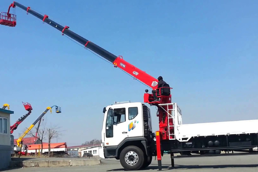 Dịch vụ cho thuê xe cẩu tại Dĩ An 