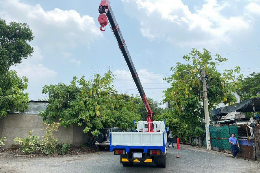 cho thue xe cau tai quan 913